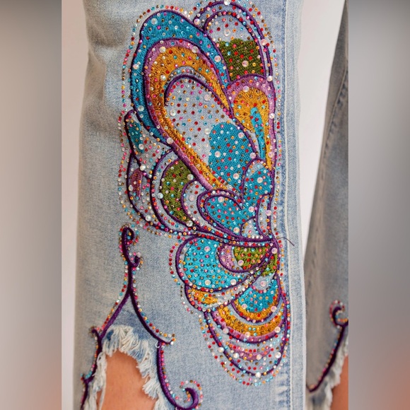 A.Z.I. Butterfly Embellished Cropped Jeans Women’s 10 - Picture 3 of 12